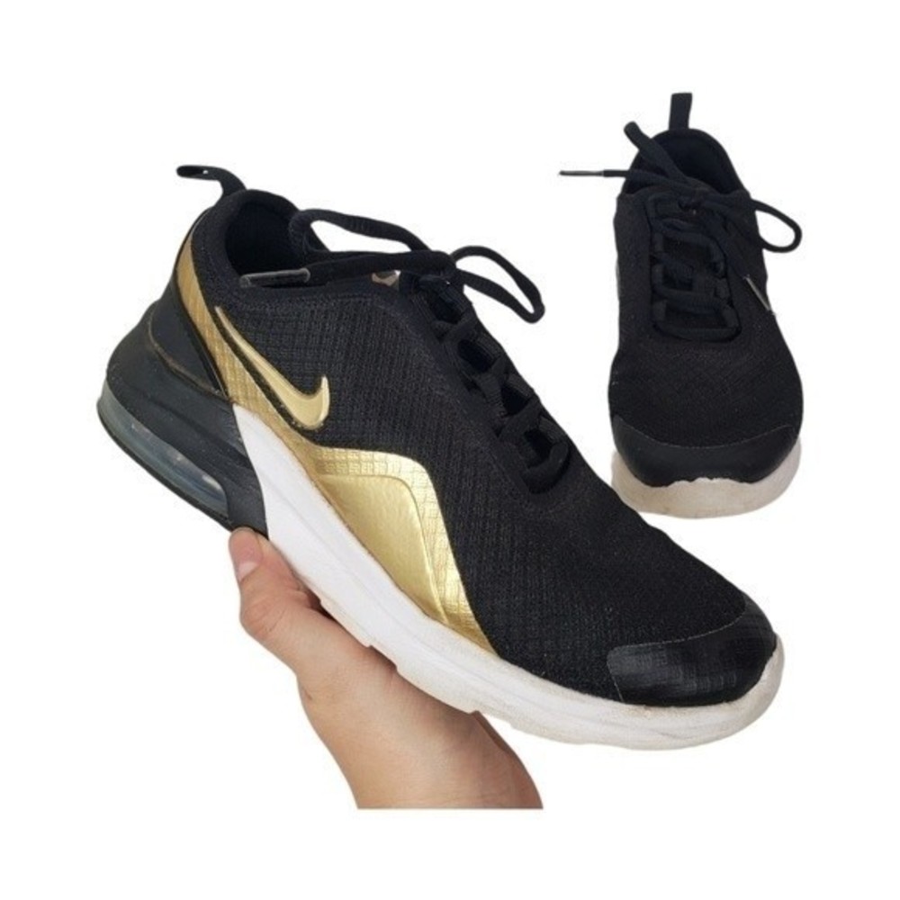 Nike Girls Air Max Motion 2 Black and Gold